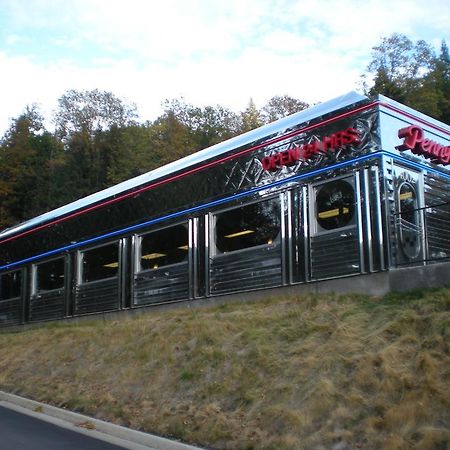 Travelodge By Wyndham Dunsmuir Exteriör bild